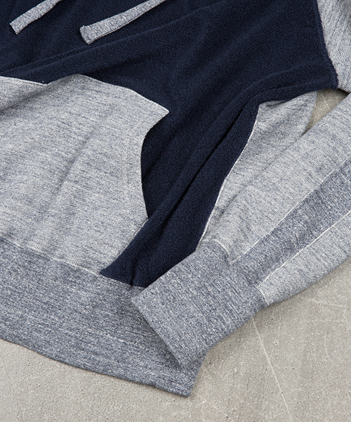 bodco（ボッコ）の「【bodco】ボッコ/ SWEAT-PANELLED HOODIE【ユニセックス】（パーカー・メンズ・ネイビー/その他・SMALL/MEDIUM/LARGE）」の6枚目の写真