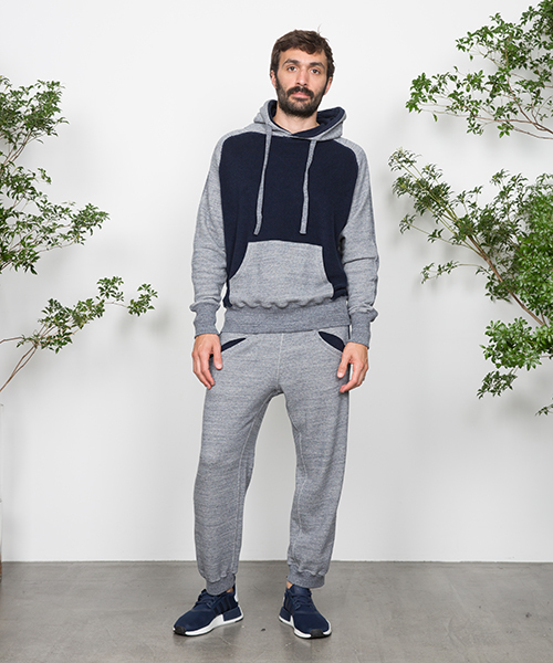 bodco（ボッコ）の「【bodco】ボッコ/ SWEAT-PANELLED HOODIE【ユニセックス】（パーカー・メンズ・ネイビー/その他・SMALL/MEDIUM/LARGE）」の5枚目の写真