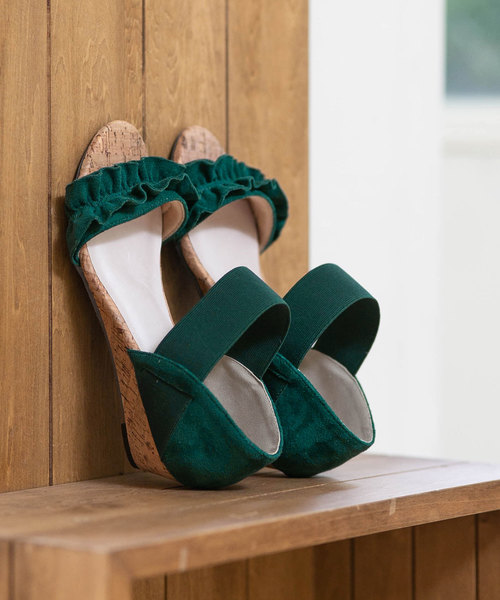 flune（フリューン）の「選べるデザイン フリル シンプル コルク巻き ミドルヒール ゴムストラップ サンダル（サンダル・レディース・グレー系その他/ブルー/グリーン系その他/マジェンタ/イエロー系その他2/ブラック/ベージュ系その他/ネイビー/ブルー系その他2/イエロー系その他/グレー/レッド系その他/グレイッシュベージュ/ブルー系その他/ブラック系その他/グリーン/その他/レオパード・SS/LL/M/L/S/3L）」の8枚目の写真