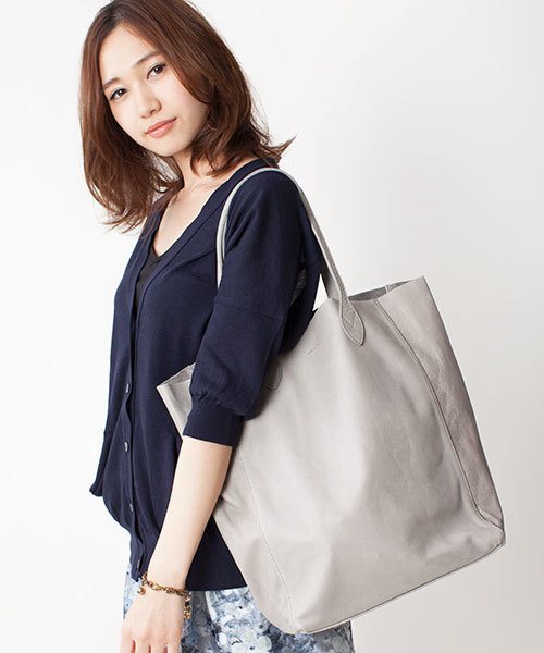 NANO universe（ナノユニバース）の「POPCORN/ポーチ付レザートート（トートバッグ・レディース・アイボリー/チョコ/ライトグレー/グレイッシュベージュ/グレー・FREE）」の13枚目の写真