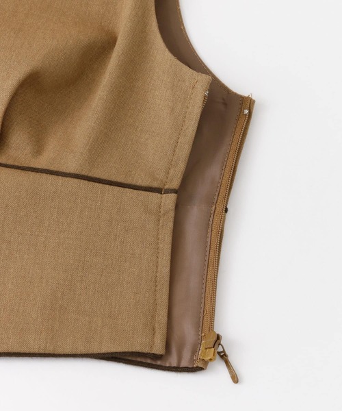URBAN RESEARCH ROSSO WOMEN（アーバンリサーチ　ロッソ）の「Vネックビスチェ∴（ベスト・レディース・グレー/キャメル・FREE）」の19枚目の写真