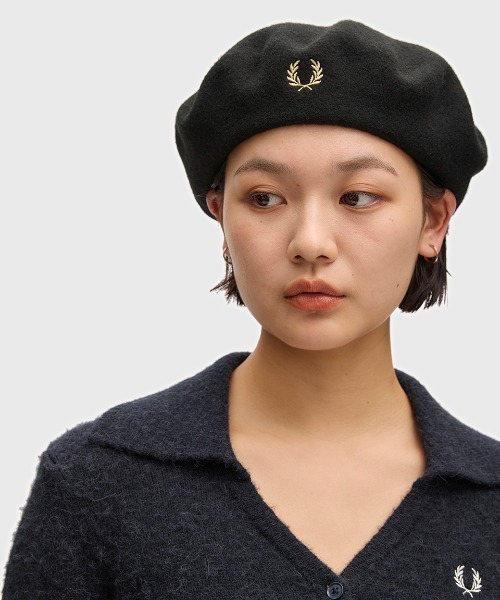 FRED PERRY(フレッドペリー)の「Wool Beret/フレッドペリーベレー帽(ハンチング/ベレー帽・レディース・ブラック/レッド/ブラック系その他/オフホワイト/ブラック系その他2・ONE SIZE)」の7枚目の写真