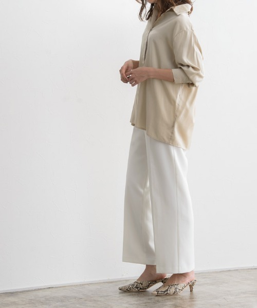 Pierrot（ピエロ）の「マットサテンシャツ（シャツ/ブラウス・レディース・ベージュ/ネイビー/ライトベージュ・M/L）」の12枚目の写真