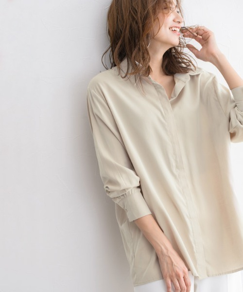 Pierrot（ピエロ）の「マットサテンシャツ（シャツ/ブラウス・レディース・ベージュ/ネイビー/ライトベージュ・M/L）」の11枚目の写真