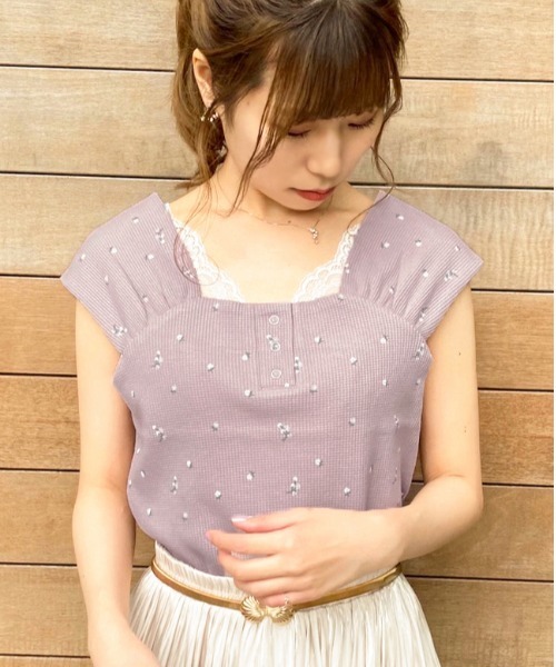 apres jour(アプレジュール)の「花柄ワッフルキャミソール【ZOZOTOWN限定アイテム】(タンクトップ・レディース・ラベンダー/ミント/アイボリー/モカ・フリー)」の4枚目の写真