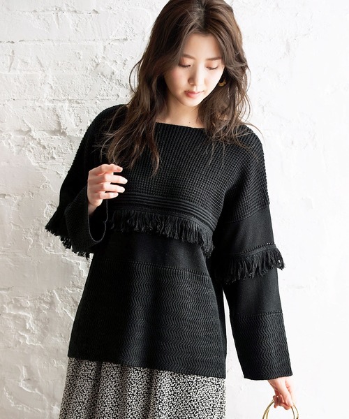 GeeRA(ジーラ)の「フリンジデザインニット(ニット/セーター・レディース・カーキ/ブラック/ベージュ・LARGE/XX-LARGE/MEDIUM/X-LARGE)」の1枚目の写真
