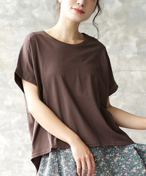 zootie（ズーティー）の「【汗が染みない ゆったりTシャツ】 汗しみない Tシャツ［ワイドシルエット］ 汗染み防止（Tシャツ/カットソー・レディース・ラベンダー/ブラック/グレイッシュブルー/カーキ/キャメル/パープル/ネイビー/ライトブルー/杢グレー/ロイヤルブルー/フューシャピンク/オフホワイト/ライトカーキ/グレイッシュベージュ/ブラウン/オレンジ系その他/オレンジ系その他2/モカ/ダークグリーン/アイボリー/パープル系その他/ブルー系その他2/ダークブラウン/イエロー系その他/レッド系その他/ミント・M-L）」の7枚目の写真