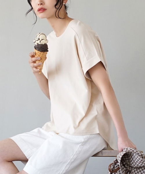 zootie（ズーティー）の「【汗が染みない ゆったりTシャツ】 汗しみない Tシャツ［ワイドシルエット］ 汗染み防止（Tシャツ/カットソー・レディース・ラベンダー/ブラック/グレイッシュブルー/カーキ/キャメル/パープル/ネイビー/ライトブルー/杢グレー/ロイヤルブルー/フューシャピンク/オフホワイト/ライトカーキ/グレイッシュベージュ/ブラウン/オレンジ系その他/オレンジ系その他2/モカ/ダークグリーン/アイボリー/パープル系その他/ブルー系その他2/ダークブラウン/イエロー系その他/レッド系その他/ミント・M-L）」の3枚目の写真