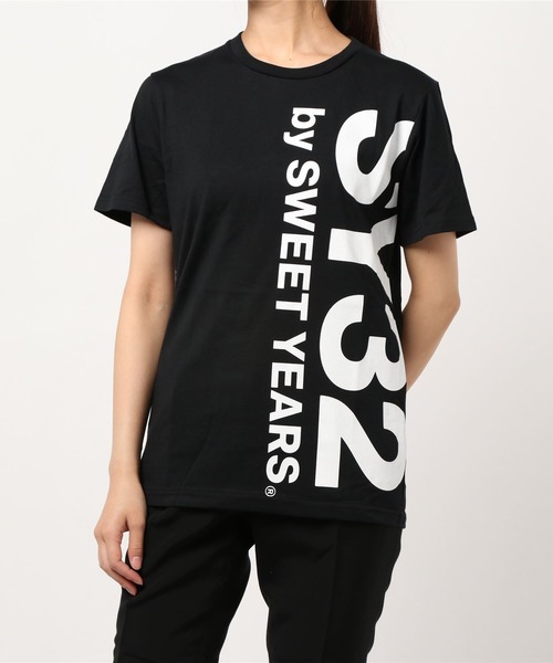 SY32 by SWEET YEARS(エスワイサーティトゥバイスィートイヤーズ)の「【SY32 by SWEET YEARS】VERTICAL LOGO TEE(Tシャツ/カットソー・メンズ・ブラック/ブラック系その他/ホワイト/ブラック系その他2/ブラック系その他3・SMALL/MEDIUM/LARGE/X-LARGE/XX-LARGE)」の9枚目の写真