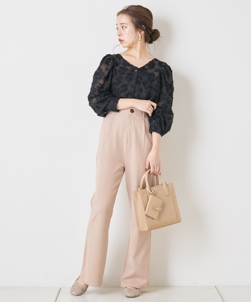 Chico(チコ)の「フロッキー花柄パワショルブラウス(シャツ/ブラウス・レディース・ブラック/ライトベージュ/ミント・FREE)」の12枚目の写真