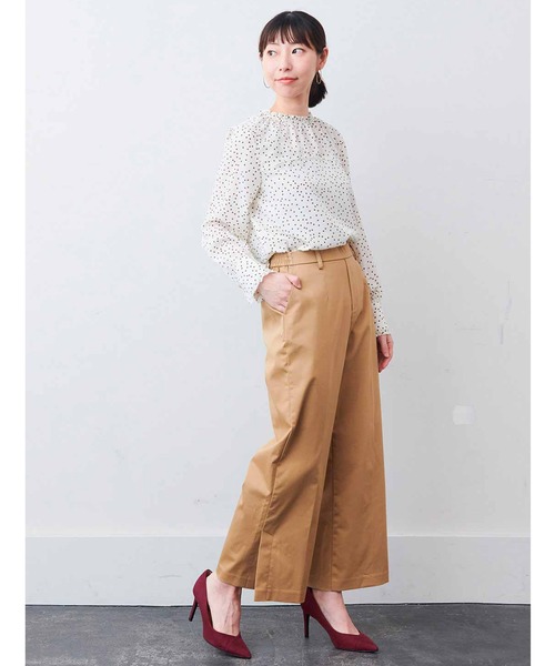 IEDIT（イディット）の「ＩＥＤＩＴ　落ち感素材で上品なドット柄プルオーバー（シャツ/ブラウス・レディース・アイボリー/ブラック・SMALL/MEDIUM/LARGE/X-LARGE/XX-LARGE/XXX-LARGE）」の3枚目の写真