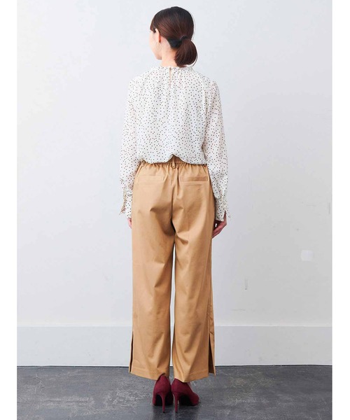 IEDIT（イディット）の「ＩＥＤＩＴ　落ち感素材で上品なドット柄プルオーバー（シャツ/ブラウス・レディース・アイボリー/ブラック・SMALL/MEDIUM/LARGE/X-LARGE/XX-LARGE/XXX-LARGE）」の6枚目の写真