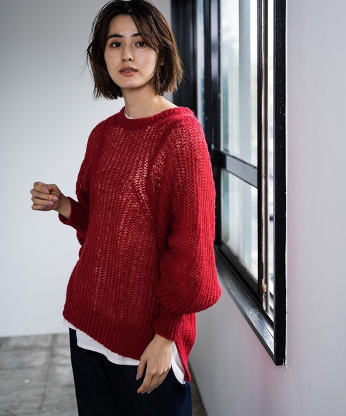 LEPSIM（レプシィム）の「5Gフワフワスカシプルオーバー　918761（ニット/セーター・レディース・チャコールグレー/レッド/モカ/グレイッシュベージュ・FREE）」の4枚目の写真