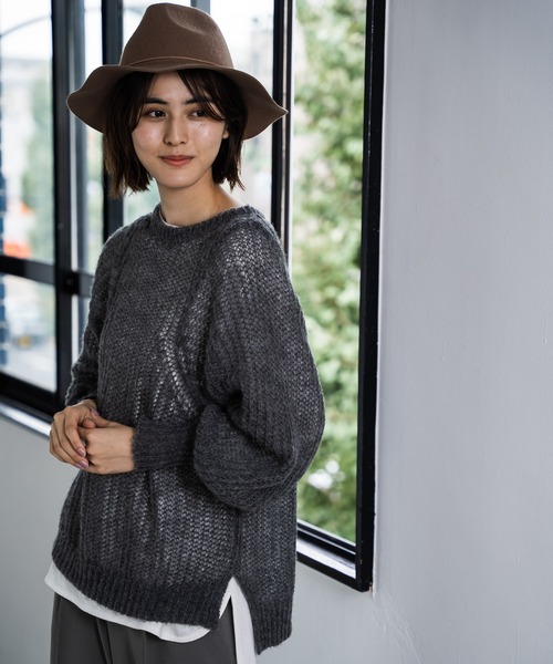 LEPSIM（レプシィム）の「5Gフワフワスカシプルオーバー　918761（ニット/セーター・レディース・チャコールグレー/レッド/モカ/グレイッシュベージュ・FREE）」の5枚目の写真