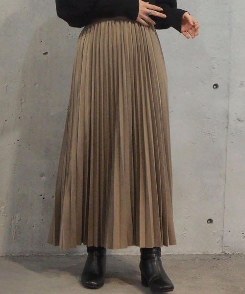 tiptop(ティップトップ)の「2020AW アソート素材プリーツスカート(スカート・レディース・ブラック/ブラウン/ブルー/グレイッシュベージュ/アイボリー・FREE)」の17枚目の写真