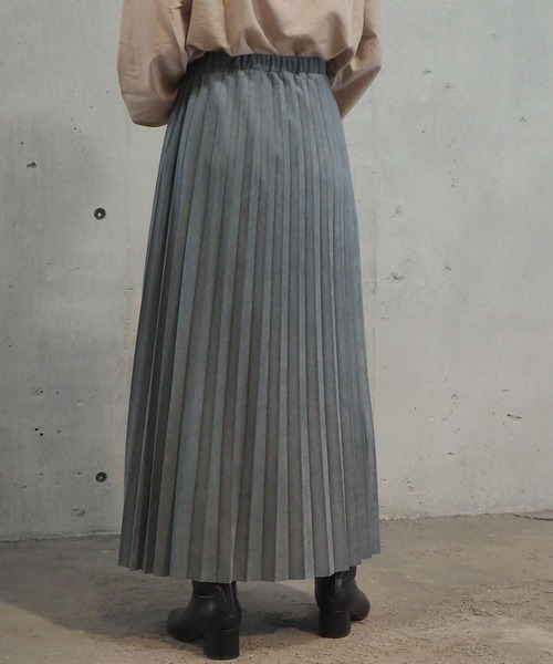 tiptop(ティップトップ)の「2020AW アソート素材プリーツスカート(スカート・レディース・ブラック/ブラウン/ブルー/グレイッシュベージュ/アイボリー・FREE)」の22枚目の写真