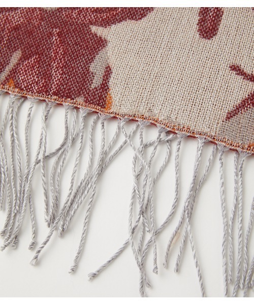 AZUL by moussy(アズールバイマウジー)の「FLOWER STOLE/フラワーストール(ストール/ショール・レディース・ベージュ系その他/グレー系その他・FREE)」の5枚目の写真