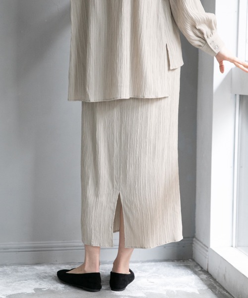 LEPSIM(レプシィム)の「シャーリングナロースカート 932982(スカート・レディース・ブラック/ミント/グレイッシュベージュ・FREE)」の17枚目の写真