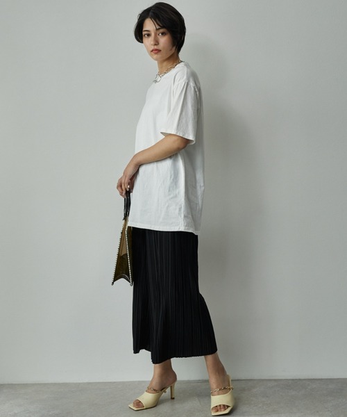 ECRIRE(エクリール)の「クルーネックTシャツ(Tシャツ/カットソー・レディース・ベージュ/オフホワイト/オレンジ・フリー)」の14枚目の写真