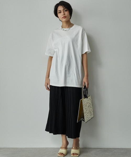 ECRIRE(エクリール)の「クルーネックTシャツ(Tシャツ/カットソー・レディース・ベージュ/オフホワイト/オレンジ・フリー)」の18枚目の写真
