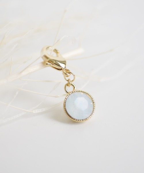 ma chere Cosette?（マシェールコゼット）の「ストーンマスクチャーム（チャーム・レディース・クリア/ホワイト系その他/ブラウン系その他/グリーン系その他/ブルー系その他/パープル系その他/ピンク系その他/アクア/グリーン系その他2/グリーン系その他3/パープル系その他2/ローズ系・FREE）」の2枚目の写真