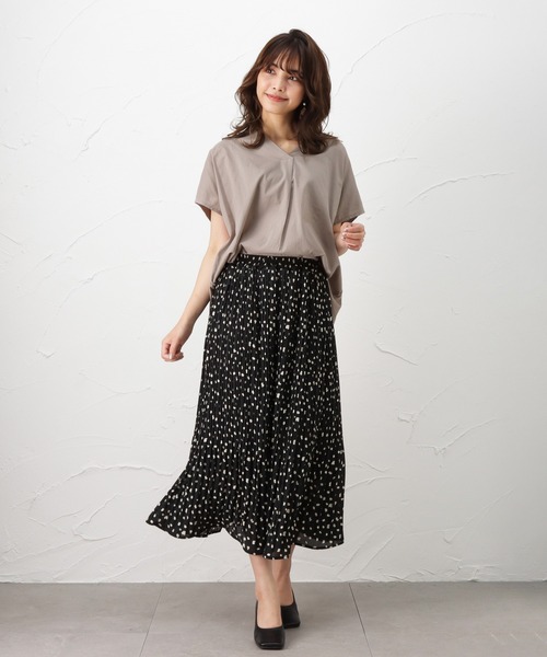 NAVY（ネイビー）の「インド綿を使用したワイドシルエットなVネックブラウス（シャツ/ブラウス・レディース・ホワイト/ベージュ/ネイビー・フリー）」の2枚目の写真