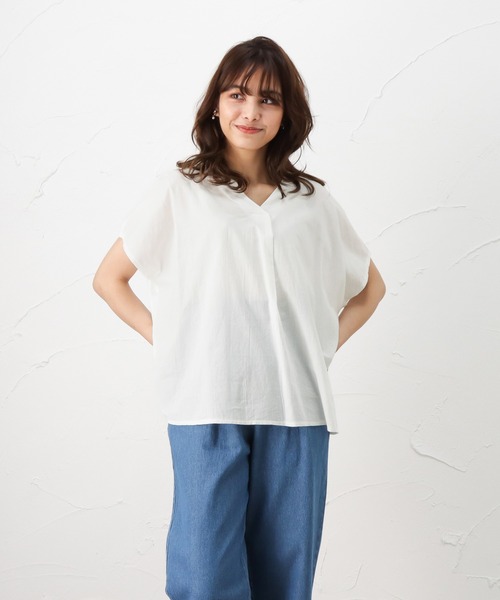 NAVY（ネイビー）の「インド綿を使用したワイドシルエットなVネックブラウス（シャツ/ブラウス・レディース・ホワイト/ベージュ/ネイビー・フリー）」の12枚目の写真