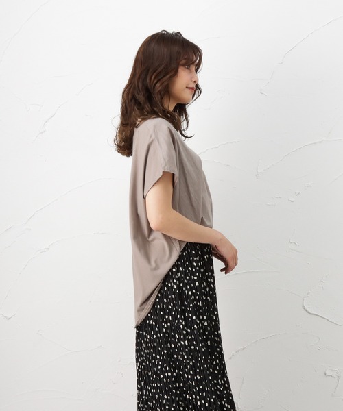 NAVY（ネイビー）の「インド綿を使用したワイドシルエットなVネックブラウス（シャツ/ブラウス・レディース・ホワイト/ベージュ/ネイビー・フリー）」の5枚目の写真