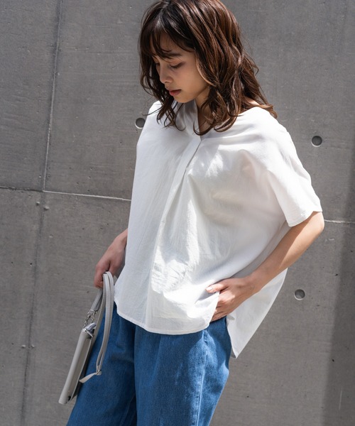 NAVY（ネイビー）の「インド綿を使用したワイドシルエットなVネックブラウス（シャツ/ブラウス・レディース・ホワイト/ベージュ/ネイビー・フリー）」の22枚目の写真