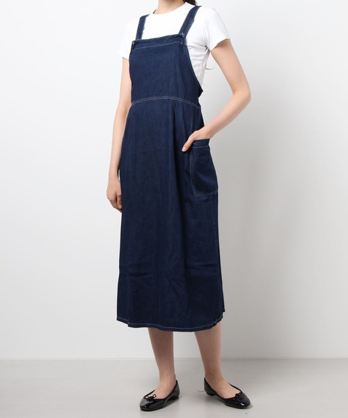 ABITOKYO(アビトーキョー)の「マキシ丈バックリボンデニムキャミワンピース(ワンピース・レディース・インディゴブルー/ライトブルー/ブラック・FREE)」の3枚目の写真