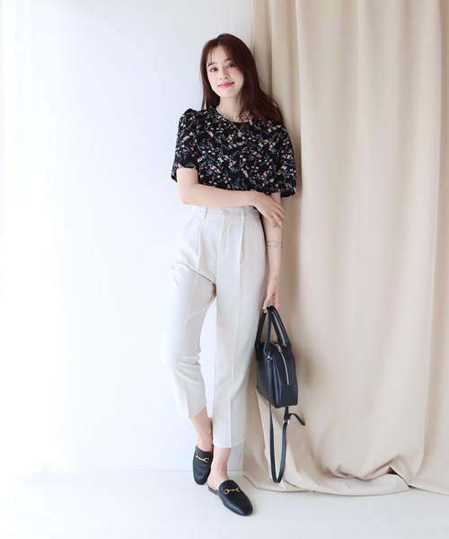 BLUEEAST（ブルーイースト）の「花柄パフスリーブブラウス（シャツ/ブラウス・レディース・ベージュ/ブラック・MEDIUM）」の21枚目の写真