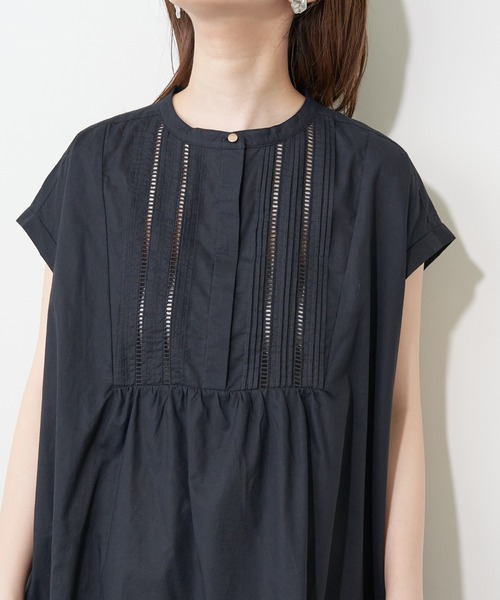 natural couture(ナチュラルクチュール)の「ヨークピンタック×レースコットンチュニック(シャツ/ブラウス・レディース・オフホワイト/ブラック/ブルー/レッド・FREE)」の19枚目の写真