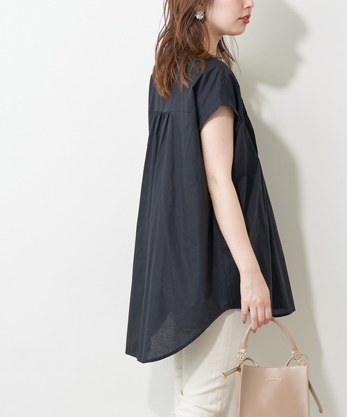 natural couture(ナチュラルクチュール)の「ヨークピンタック×レースコットンチュニック(シャツ/ブラウス・レディース・オフホワイト/ブラック/ブルー/レッド・FREE)」の5枚目の写真
