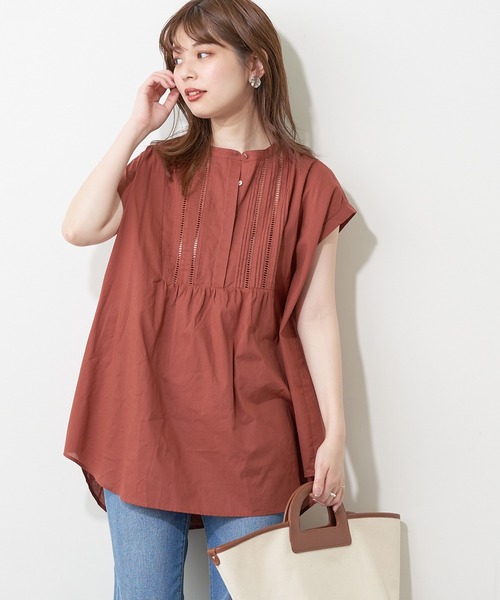 natural couture(ナチュラルクチュール)の「ヨークピンタック×レースコットンチュニック(シャツ/ブラウス・レディース・オフホワイト/ブラック/ブルー/レッド・FREE)」の6枚目の写真