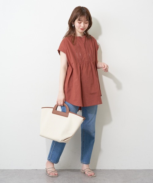 natural couture(ナチュラルクチュール)の「ヨークピンタック×レースコットンチュニック(シャツ/ブラウス・レディース・オフホワイト/ブラック/ブルー/レッド・FREE)」の15枚目の写真