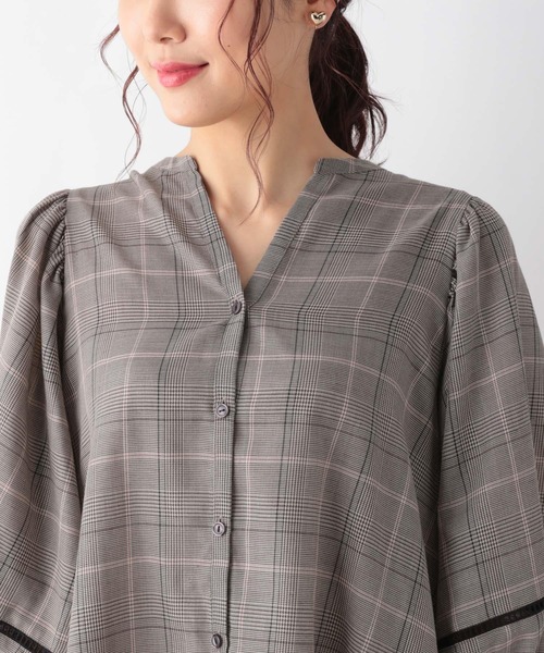 GLOBAL WORK（グローバルワーク）の「チェック袖ボリュームチュニック/956229（シャツ/ブラウス・レディース・ブラウン/グレイッシュベージュ・MEDIUM/LARGE）」の11枚目の写真