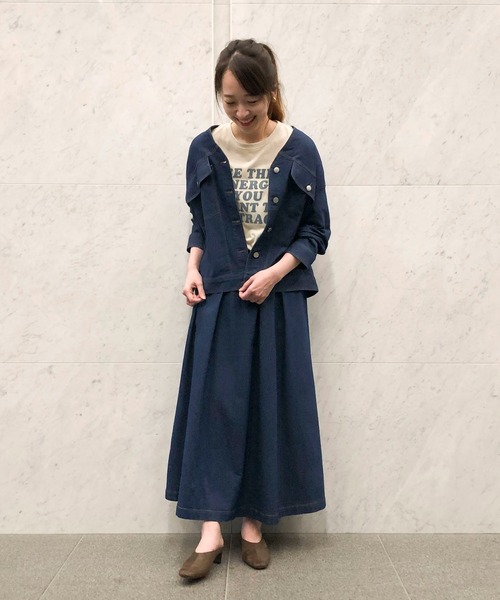 COMME CA ISM(コムサイズム)の「デニムスカート(スカート・レディース・インディゴブルー・MEDIUM/LARGE)」の2枚目の写真