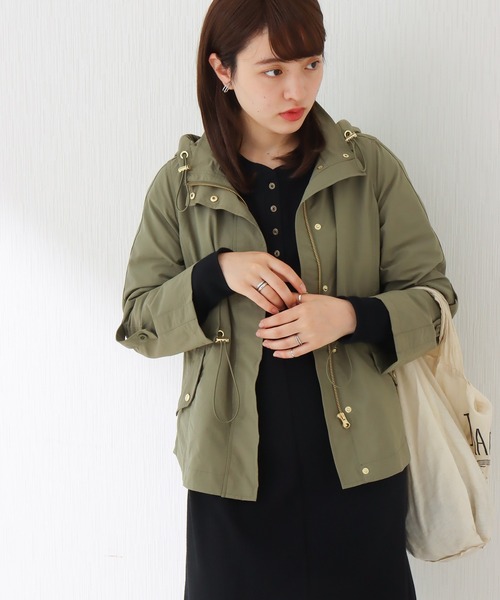 libelle more(リベル モア)の「《撥水加工》 ウエストドロスト マウンテンパーカー(マウンテンパーカー・レディース・モカ/ブラック/グレイッシュベージュ/ネイビー/カーキ/ベージュ・M/L)」の21枚目の写真