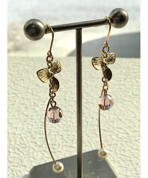 tone(トーン)の「【Le soleil】華奢なフラワーピアス(MA)(ピアス(両耳用)・レディース・その他・FREE)」の1枚目の写真