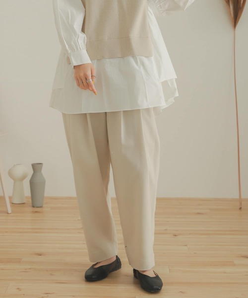 SENSE OF PLACE by URBAN RESEARCH（センスオブプレイスバイアーバンリサーチ）の「ハイウエストタックトラウザー（その他パンツ・レディース・アイボリー/ブラック/モカ・ONE）」の4枚目の写真