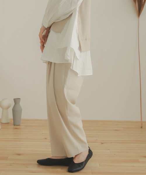 SENSE OF PLACE by URBAN RESEARCH（センスオブプレイスバイアーバンリサーチ）の「ハイウエストタックトラウザー（その他パンツ・レディース・アイボリー/ブラック/モカ・ONE）」の6枚目の写真