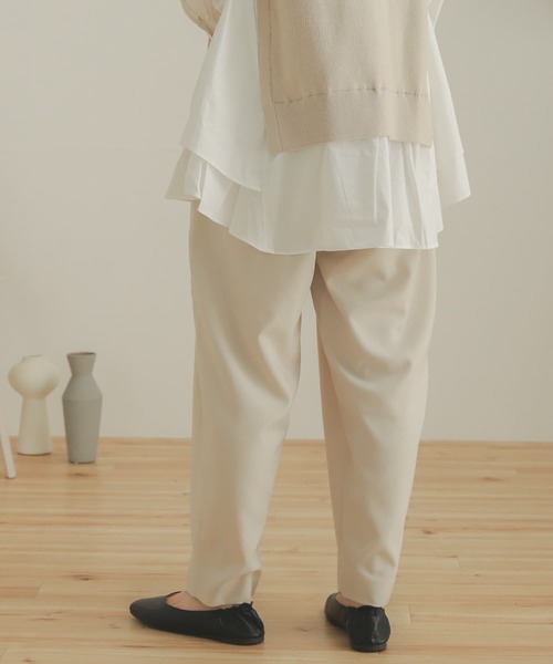 SENSE OF PLACE by URBAN RESEARCH（センスオブプレイスバイアーバンリサーチ）の「ハイウエストタックトラウザー（その他パンツ・レディース・アイボリー/ブラック/モカ・ONE）」の9枚目の写真