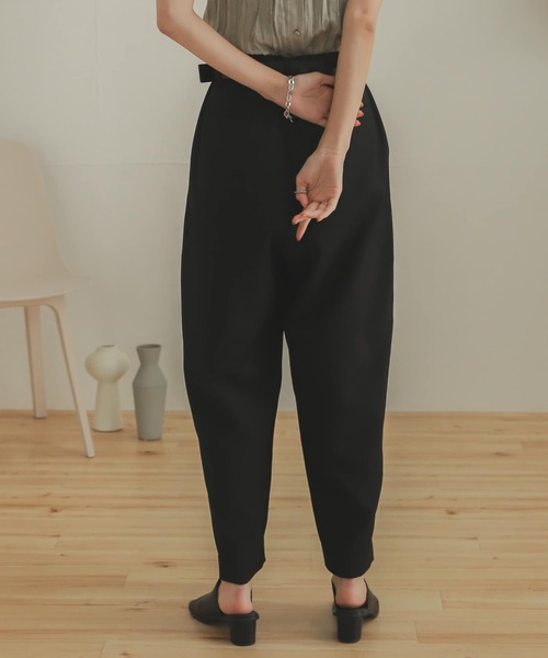 SENSE OF PLACE by URBAN RESEARCH（センスオブプレイスバイアーバンリサーチ）の「ハイウエストタックトラウザー（その他パンツ・レディース・アイボリー/ブラック/モカ・ONE）」の19枚目の写真