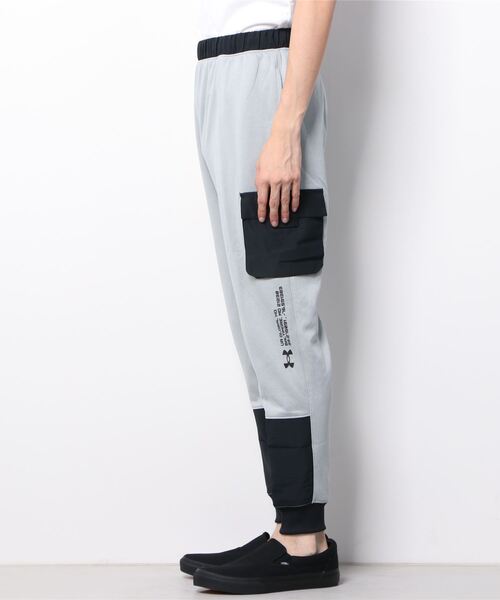 UNDER ARMOUR(アンダーアーマー)の「【別注】アンダーアーマー ARMOUR FLEECE JOGGER ALPEN EXCLUSIVE 限定コラボ(スウェットパンツ・メンズ・ブラック/グレー・3L/L/LL/M/S)」の3枚目の写真