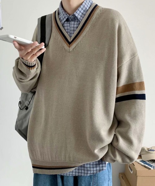 MGV（エムジーヴィー）の「Vネックダブルラインニットプルオーバー（ニット/セーター・メンズ・ベージュ/ネイビー・MEDIUM/LARGE/X-LARGE）」の2枚目の写真