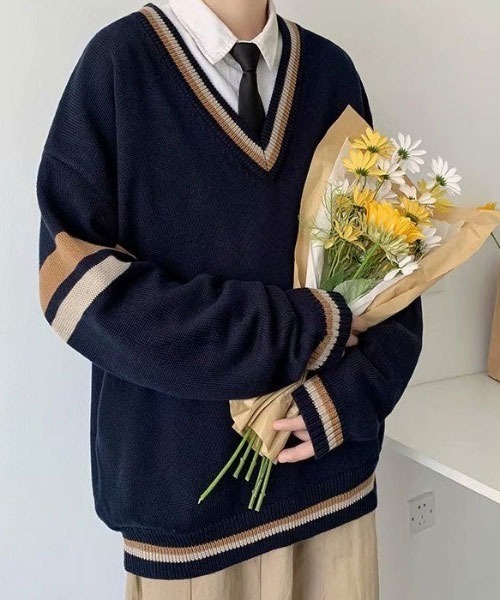 MGV（エムジーヴィー）の「Vネックダブルラインニットプルオーバー（ニット/セーター・メンズ・ベージュ/ネイビー・MEDIUM/LARGE/X-LARGE）」の5枚目の写真