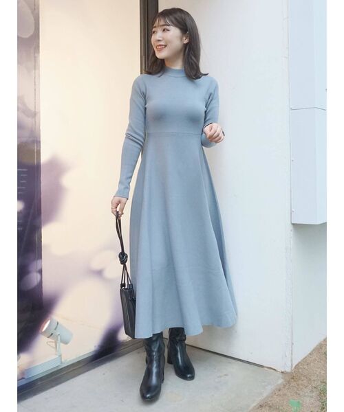 MERCURYDUO（マーキュリーデュオ）の「ハイゲージハイネックニットワンピース（ワンピース・レディース・ブラック/ブルー/ベージュ・FREE）」の22枚目の写真