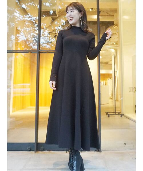 MERCURYDUO（マーキュリーデュオ）の「ハイゲージハイネックニットワンピース（ワンピース・レディース・ブラック/ブルー/ベージュ・FREE）」の7枚目の写真