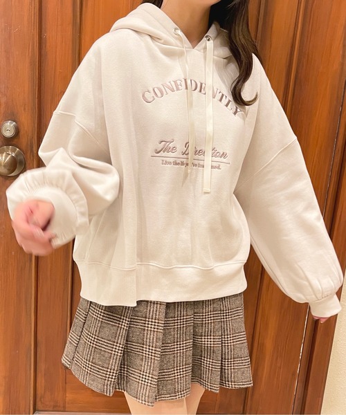 apres jour（アプレジュール）の「刺繍ロゴパーカー【ZOZOTOWN限定アイテム】（パーカー・レディース・ライトピンク/スモークピンク/アイボリー/ナチュラル・フリー/X-LARGE）」の6枚目の写真