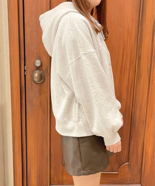 apres jour（アプレジュール）の「刺繍ロゴパーカー【ZOZOTOWN限定アイテム】（パーカー・レディース・ライトピンク/スモークピンク/アイボリー/ナチュラル・フリー/X-LARGE）」の13枚目の写真